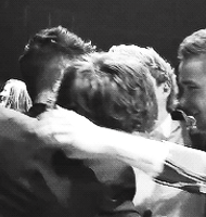 turntogrey-deactivated20140321:  Zayn loves his boys + Kisses 