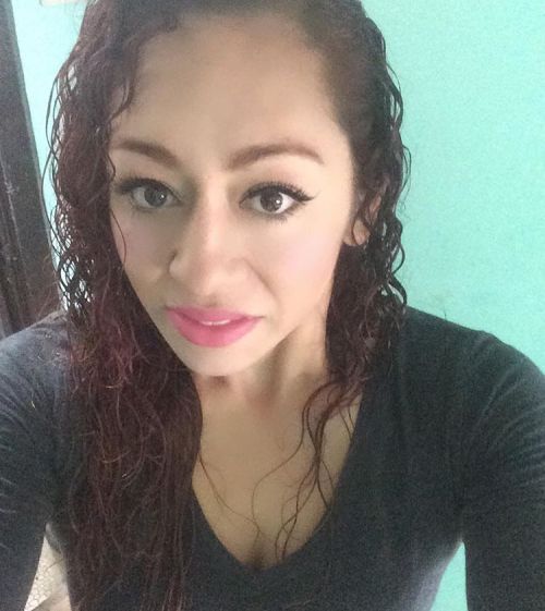 Me bañe #makeup #real #happyclau #browneyes #curlygirl #shorthair #shorthairdontcare #selfie #bathro