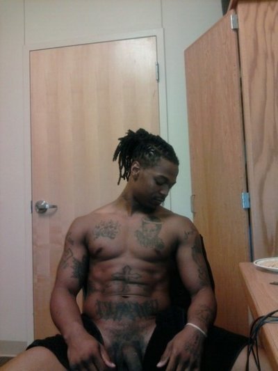 vaginahavingfriend09:  love