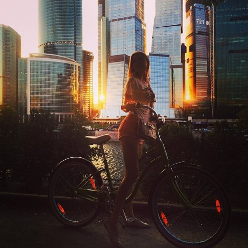 birdsbiking: we love Bikes …. 30км по Москве)))вечер, закат и море положительных эмоций))) #велоспо