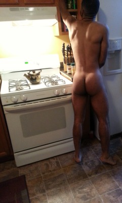 mackdamost:  Just fix you something… I’m having you for breakfast ! 