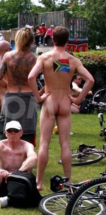 londonnakedbikeride:  3 of 3. Repost from my archives.