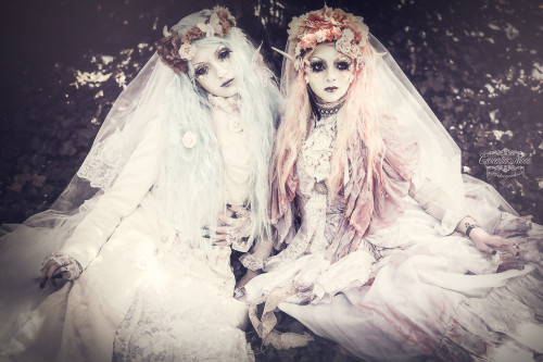 valentinvanporcelaine: Valentin van Porcelaine & Neccitra NecultraPhoto by Crescentia Moon