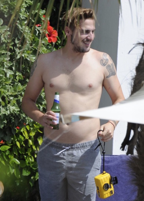 hotfamousmen:    Kendall Schmidt  