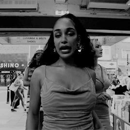 somebodytodiefor:  You see my thick thighs, lost when you look into my brown eyes.