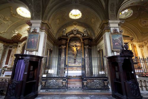 Some of the baroque side altars at San Francesco d'Assisi (Torino)1. Altar of the Crucifix2. Altar o