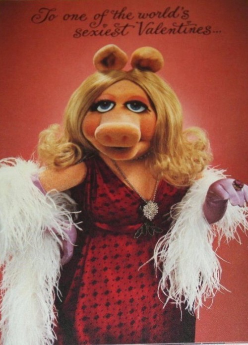 themuppetmasterencyclopedia:Miss Piggy Valentine’s Day Cards by Hallmark #2