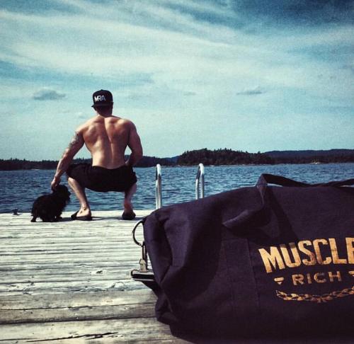 Perfect bag for a weekend get away! Use Promo Code: NUTRITIONBEAST and get 20% now: http://muscleric