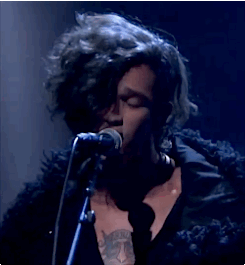 the1975-uk-to-usa:  healydanes:  &ldquo;They’re just girls”  chillz. 
