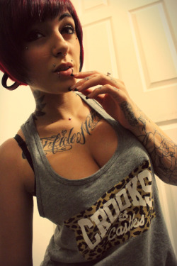 itattoobabes:  girl tattoo girls