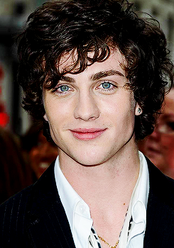  Aaron Johnson » Angus Thongs and Perfect Snogging premiere (2008) 