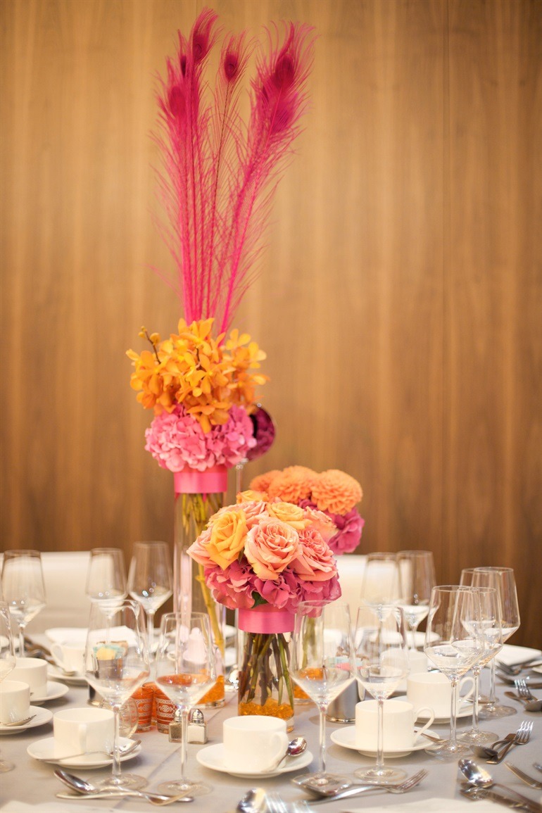 beautifulsouthasianbrides:  Images by:Gucio Photography Decorator: Evan Orion @ Flowerz