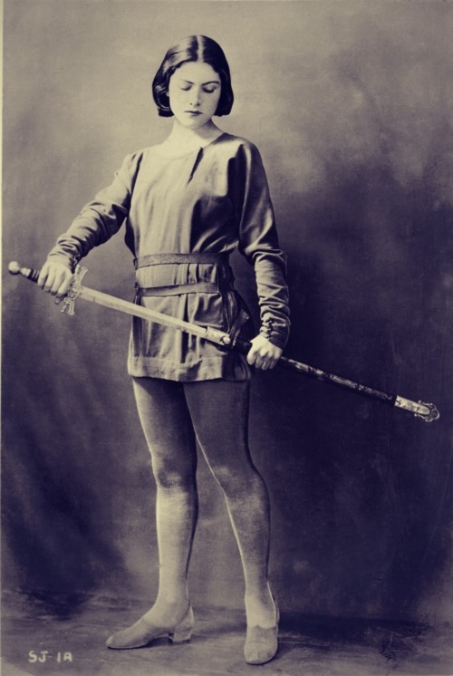 Winifred Lenihan as Joan of Arc, c. 1923