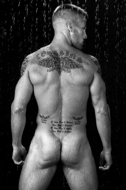 aworldofmenz:  ultimate-men:  Follow ULTIMATE MEN! Companion blog: http://theultimatemen.tumblr.com Main blog: http://ultimate-men.tumblr.com Twitter @TheUltimateMen  A World of Menz