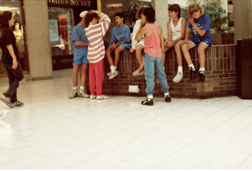  Michael Galinsky’s Retro Photos of 1980s Shopping Malls Are, Like, Totally Rad