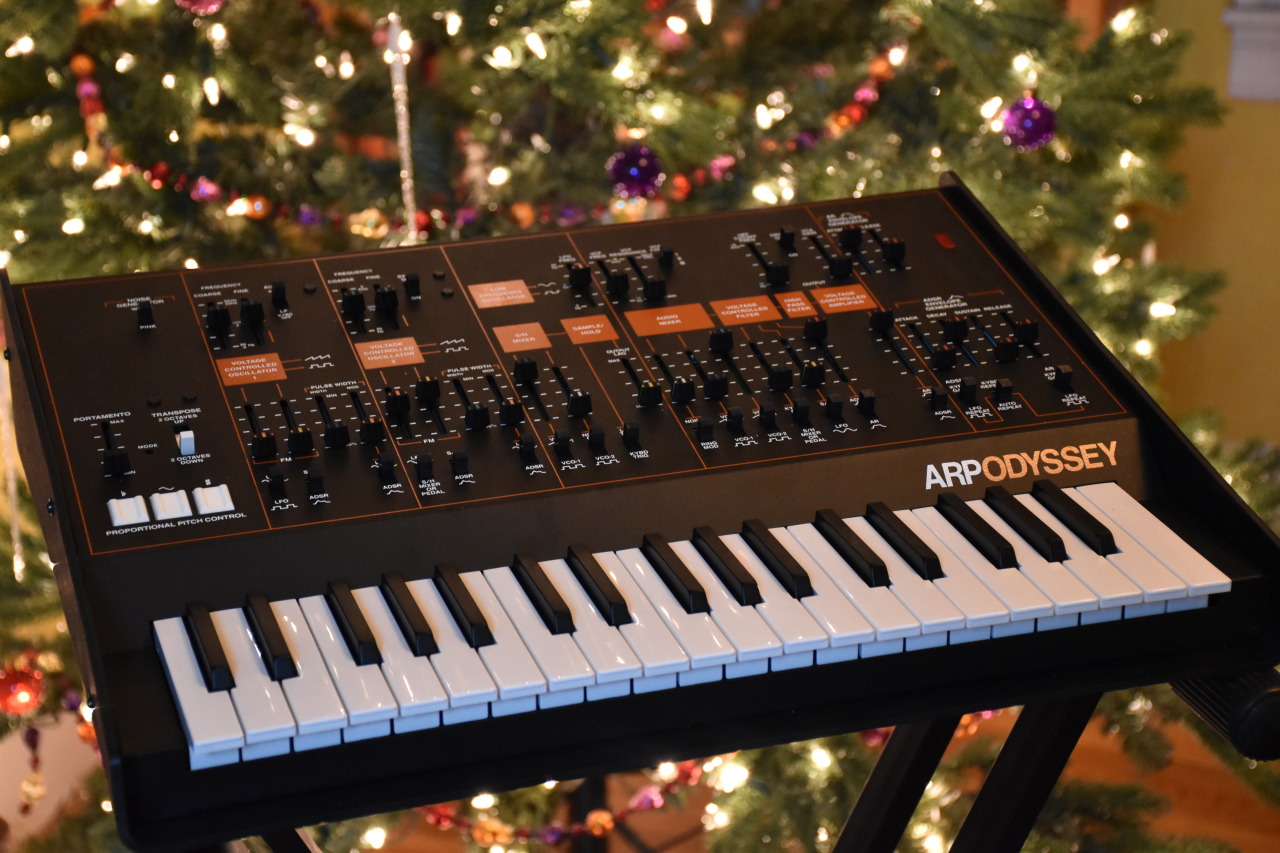 justastudio:  pw132:  merry synthsmas     (adsbygoogle = window.adsbygoogle || []).push({});