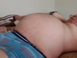 ballbelly:  Sunday afternoon at the buffet!