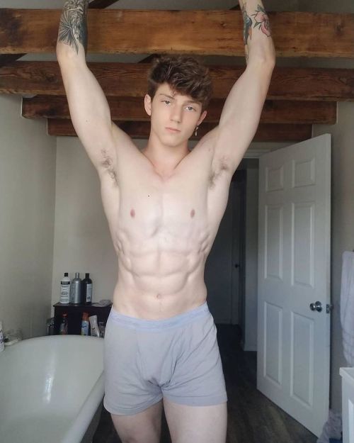curious-n-college:  Hey bro, should I post this as my new Bumble pic?SEE MORE HOT GUYS HERE!