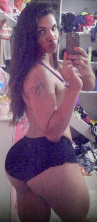 thickazzurrlz:  Thick 