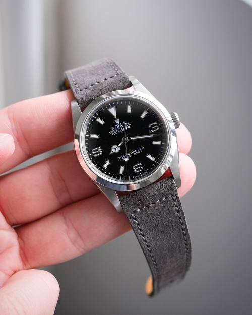 Rolex explorer 1… on suede… bloody brilliant, especially this…