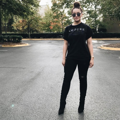 Reppin&rsquo; • @amoure.co