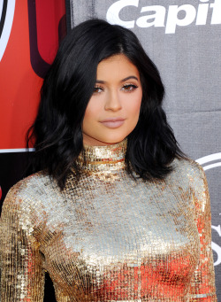 jenner-news: July 15: Kylie at the 2015 ESPYs Arrival [HQs]