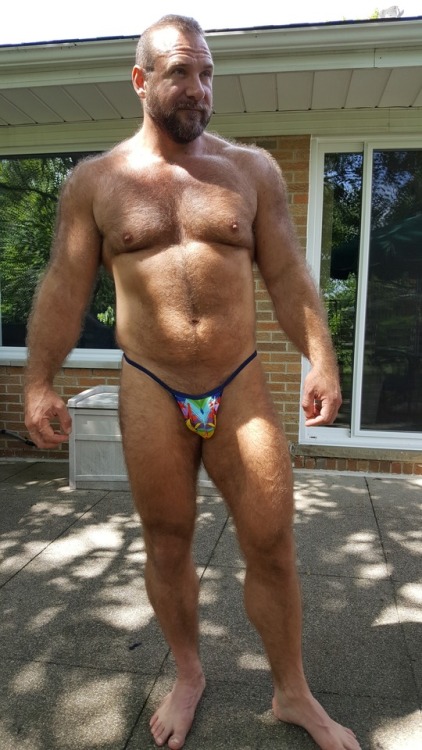 boatinrob: Multi-color suit Perfect sized cock for that pouch and I’d have no problem explorin