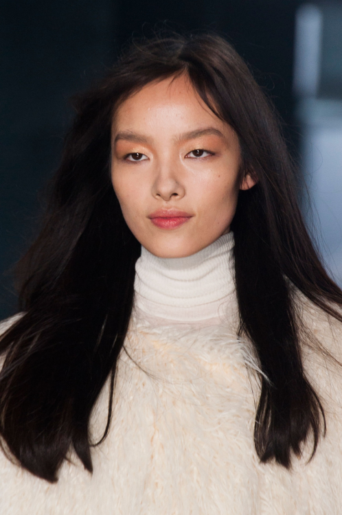 bahliss:  vandercunt-deactivated20181213: Fei Fei Sun @ H&M Fall 2014   SLAAAAAAY