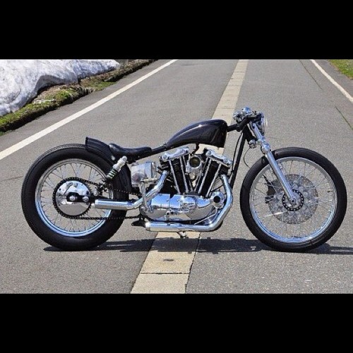 girls-n-cars:   > > girls-n-cars < <  