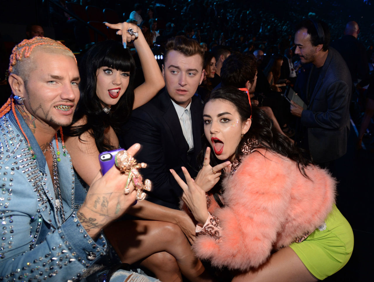 donatellavevo:  pray for sam smith   His like American white ppl discuss me