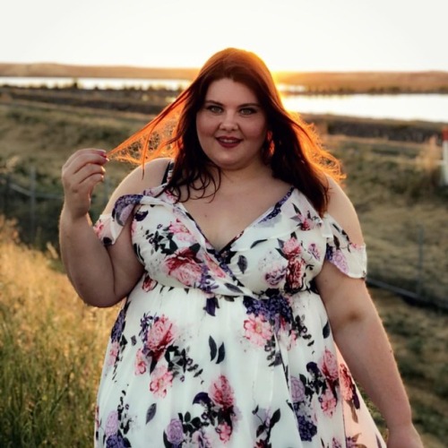 Whimsical sunsets are my favorite. #effyourbeautystandards #honormycurves #fatfashion #psblogger #ps