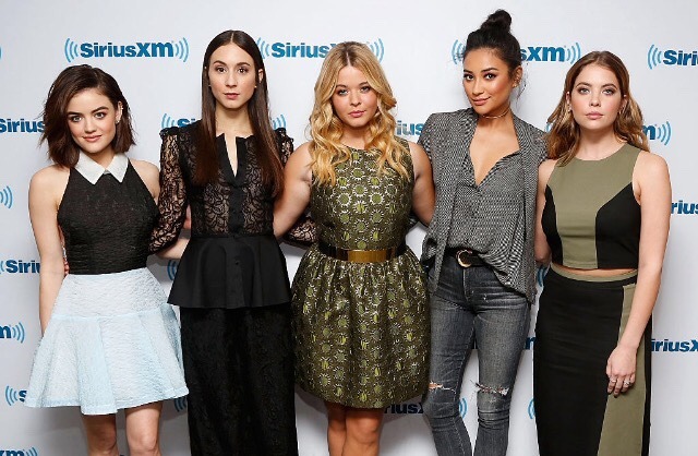 pllcandids:  Lucy, Troian, Sasha, Shay, and Ashley at SiriusXM Studios on January