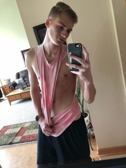 collegenerdtojock:  A twink till the sun