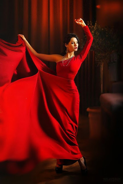 Women in red!