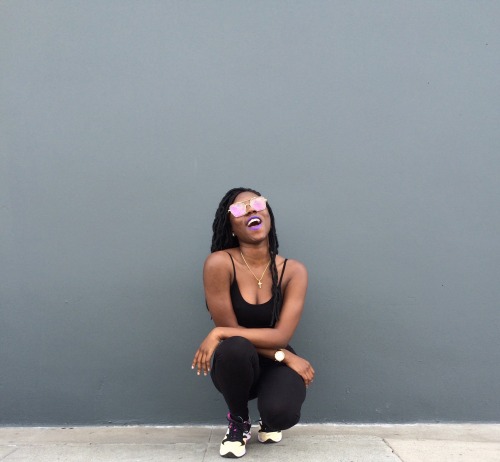 thechroniclesofpoplockp:  amberjae:  I’m something like a ghetto poem that’s what I told him…..  🙌🏿