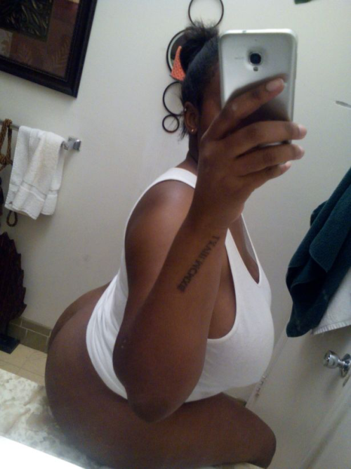 prettybustyelite:  @brooklyncannonzz