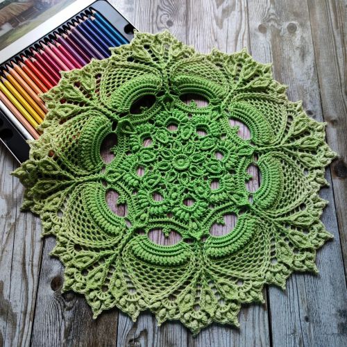 Виктория #victoria_lm Схема @lenamasterica_shop  #crochet #doily #beautifuldoily #beautifuldoilies #