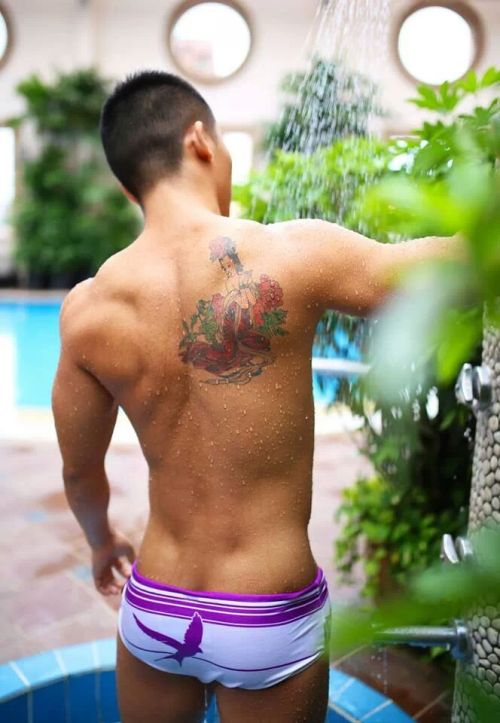 justasianmale:  Definitely a sexy back.  what would you do with him?