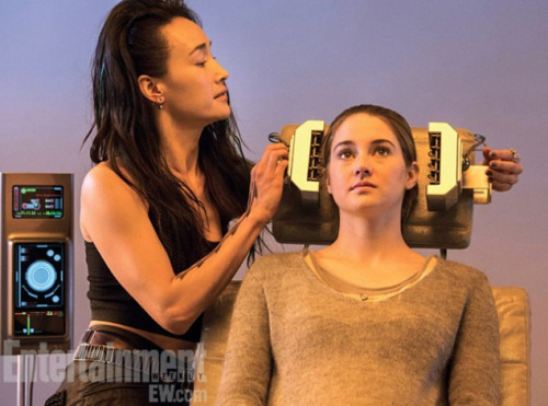 Divergent high res photos form Entertainment Weekly! For more Divergentnews, listen to Memoirs 