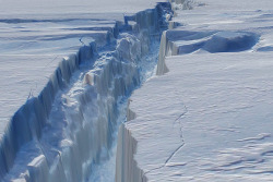 susfu:  Flying Through a Crack in the Ice by NASA Goddard Photo and Video on Flickr. 