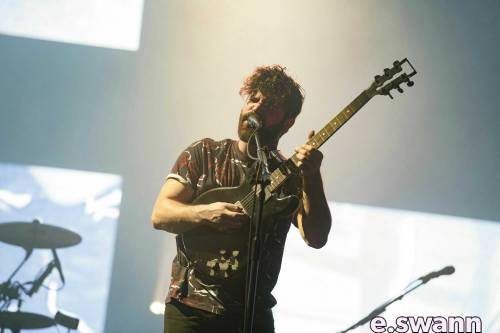 handsomeronnie:Foals frontman Yannis Philippakis has provided an update on the band’s new album, as 