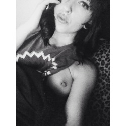 menziekinks:  Nip slip. Oops.