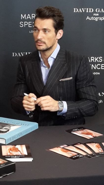 djgandyargentinafans:  David Gandy & M&S “Gandy for Autograph” launch and meet & greet; Paris 25 sept.2014 || Shop online “Gandy for Autograph” here » bit.ly/XJioQE  snazzy