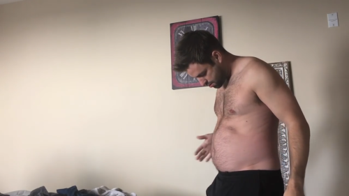 sickpackbloater:  Chris Thompson youtuber Supdaily06 gotta love that body!!