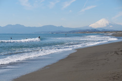 kuroyuki:  On the Beach by kasa51 on Flickr. 
