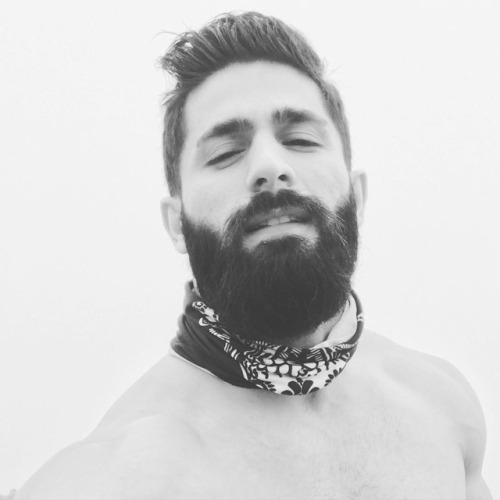 TEMPORADA DE CAZA: Hairy Men, Beard, Tattoo