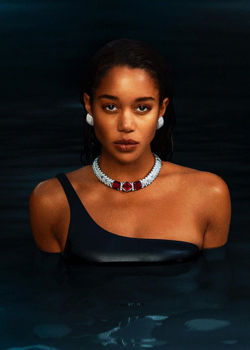 thequeensofbeauty:LAURA HARRIER by Amanda Charchian for British Vogue, June 2021.