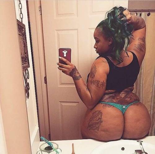 bootybotty:  Go follow us on Instagram @bootybotty.ig for booty videos!