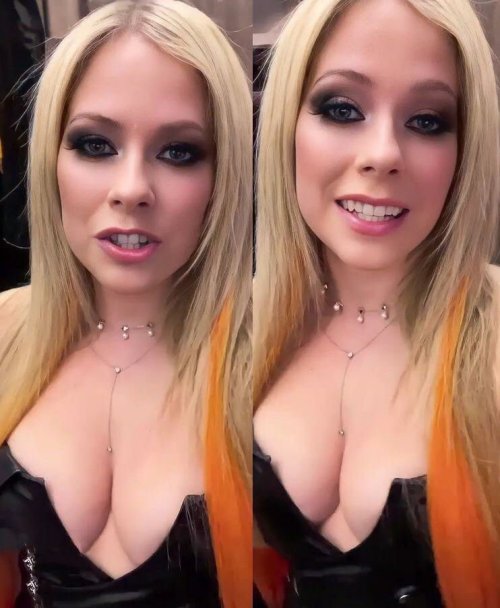 awesomecelebsworld:Avril Lavigne 