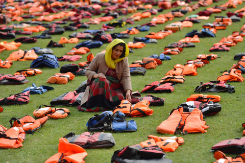 micdotcom:  Londoners awoke Monday morning to find the city’s Parliament Square, in the shadow of Big Ben, filled with empty life jackets. “Life jacket graveyard” is a tribute to refugees who have drowned trying to come to Europe. The powerful